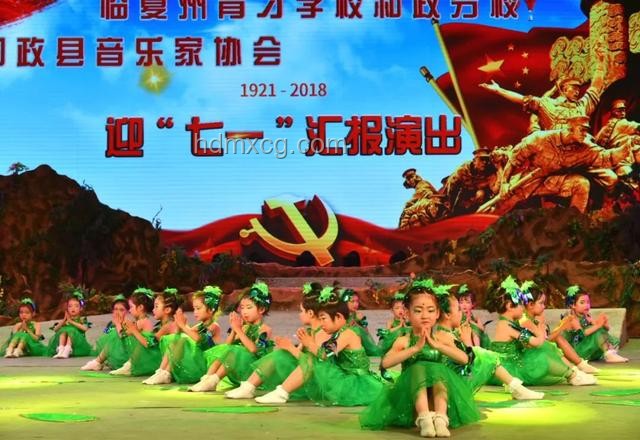 红温龙舟队：汗水与荣耀的并肩之旅🏆，团结，拼搏，成长，突破